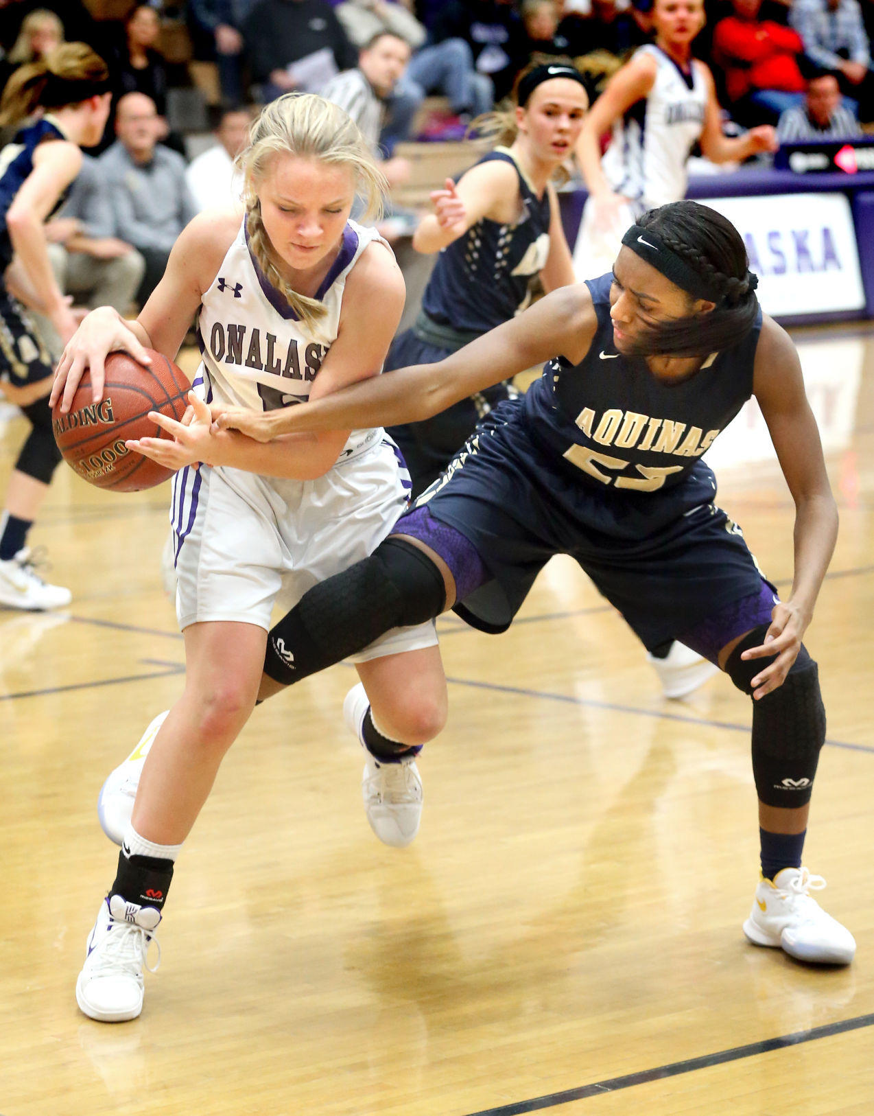 aquinas-ona-inside-photo